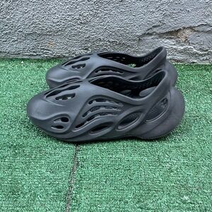 Adidas Yeezy Foam RNR